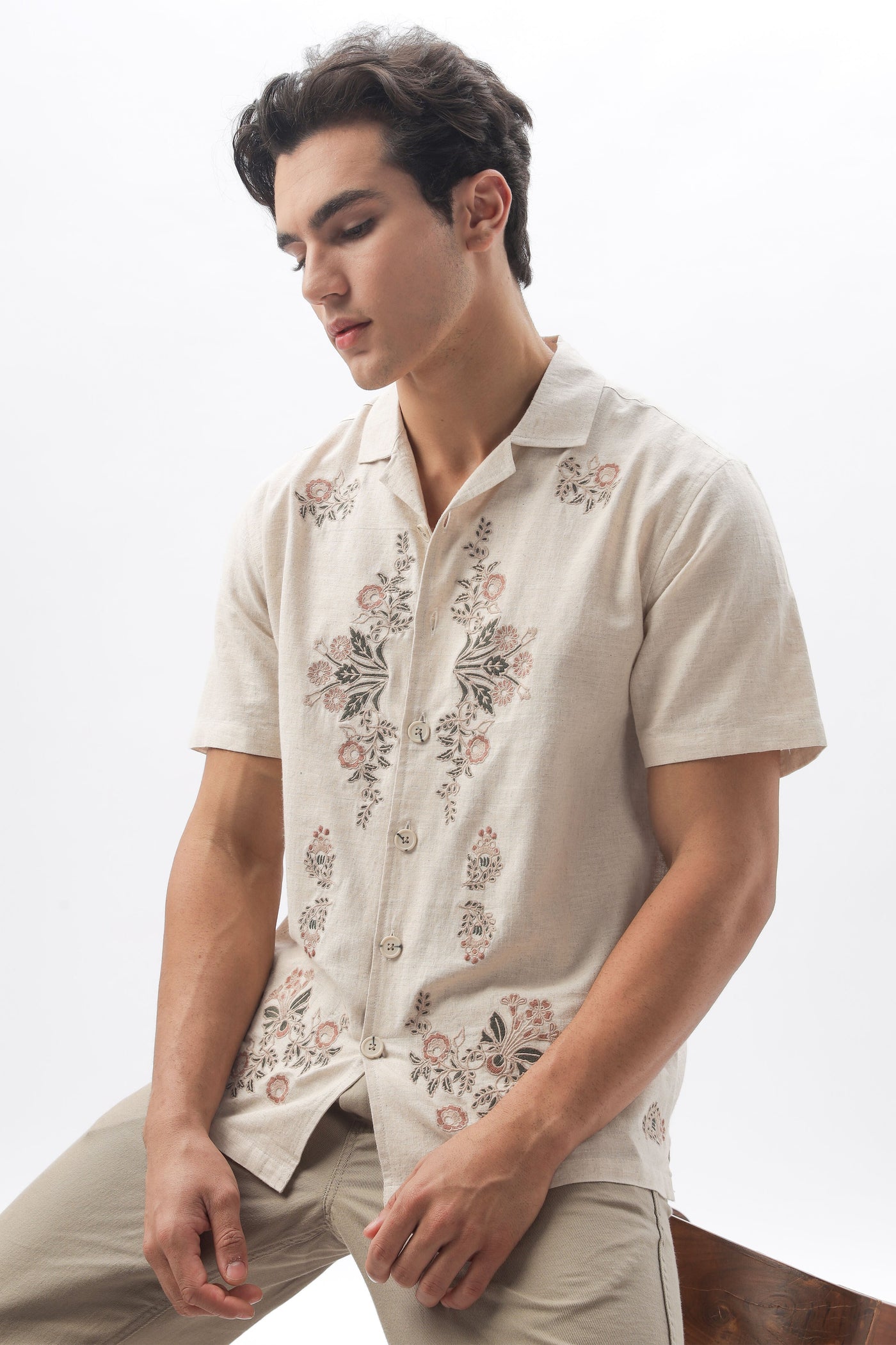 Zeus Floral Embroidery Linen Box Fit Shirt