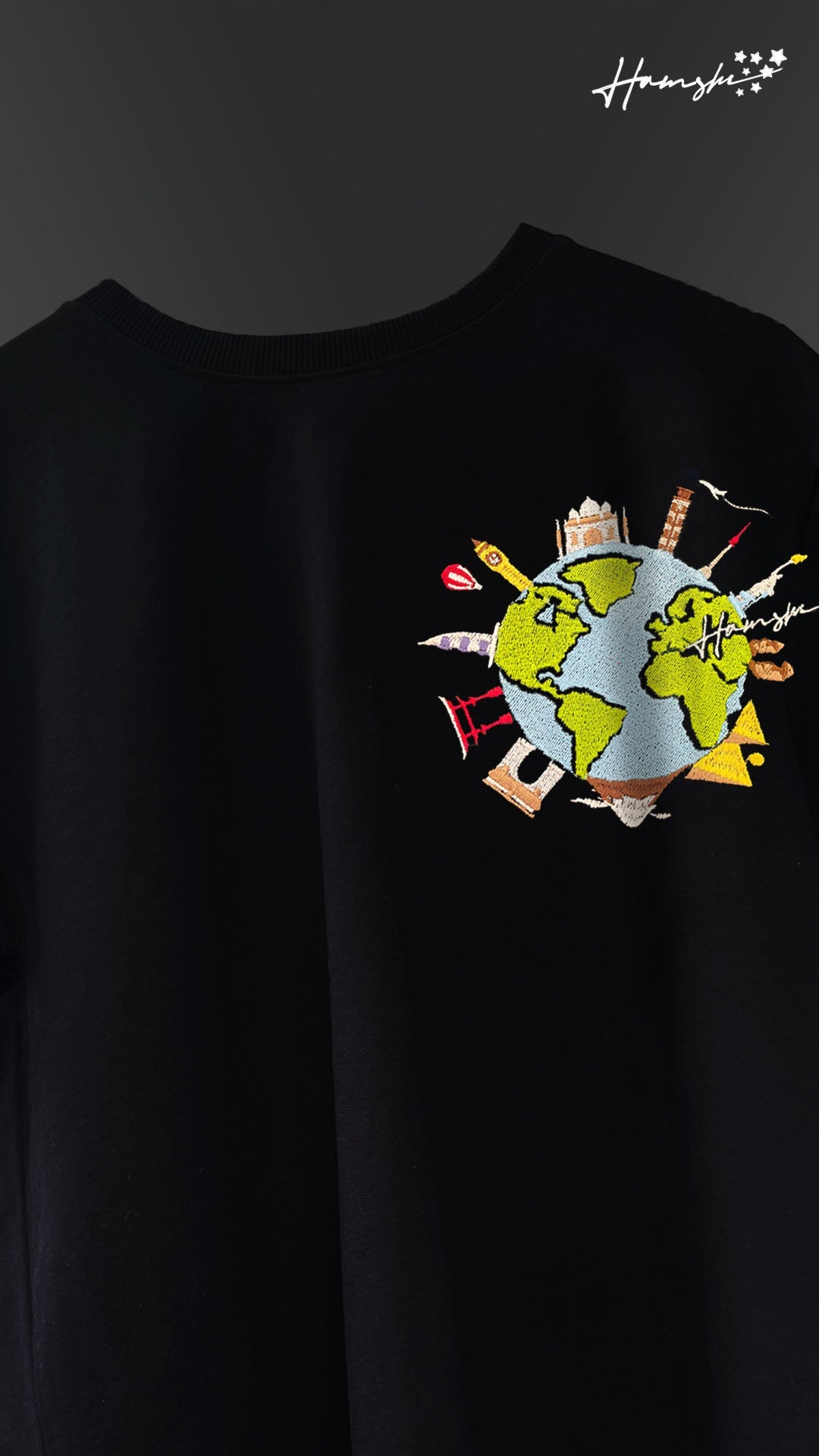 Global Travel Embroidery T-shirt - Black