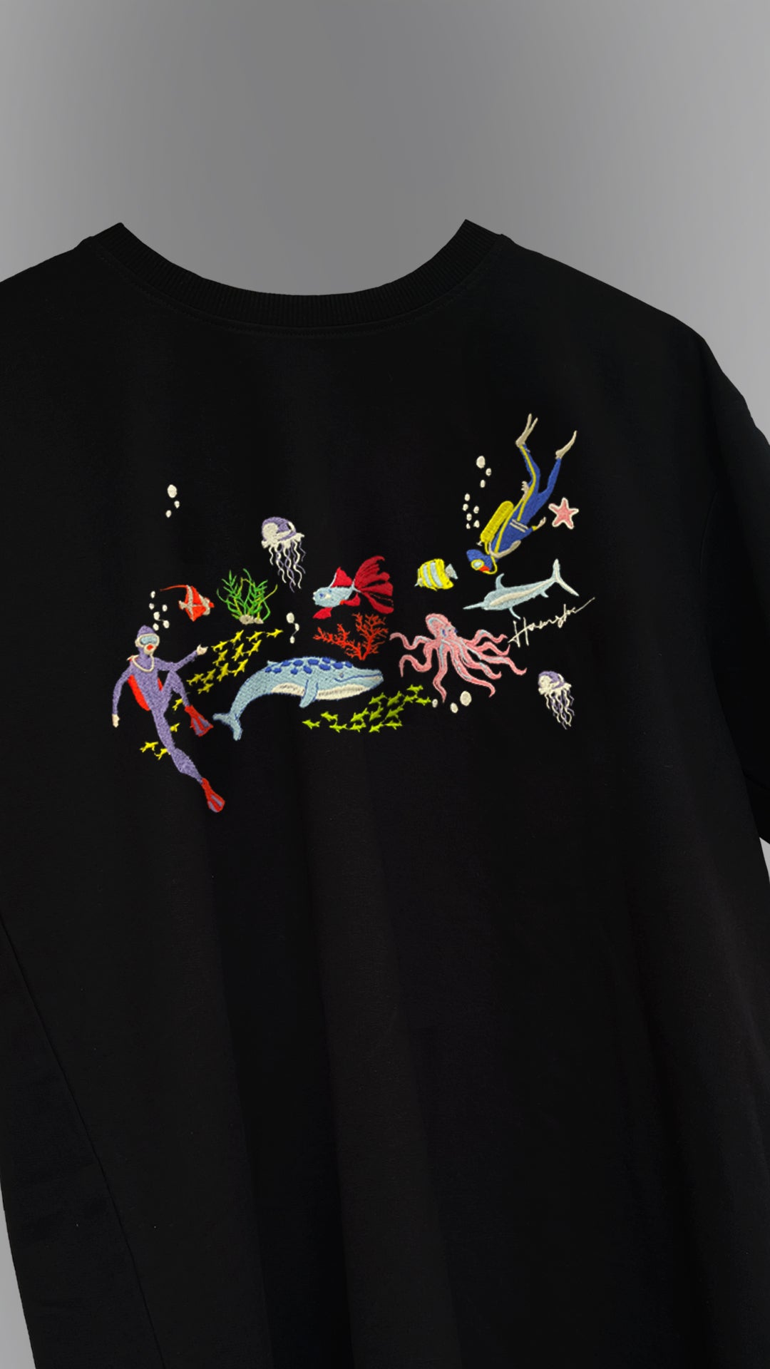 Scuba Divers Embroidery T-shirt - Black