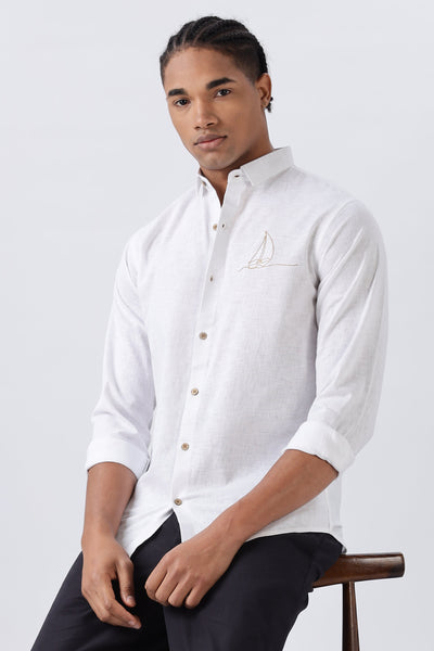 White classic pirogue embroidery shirt