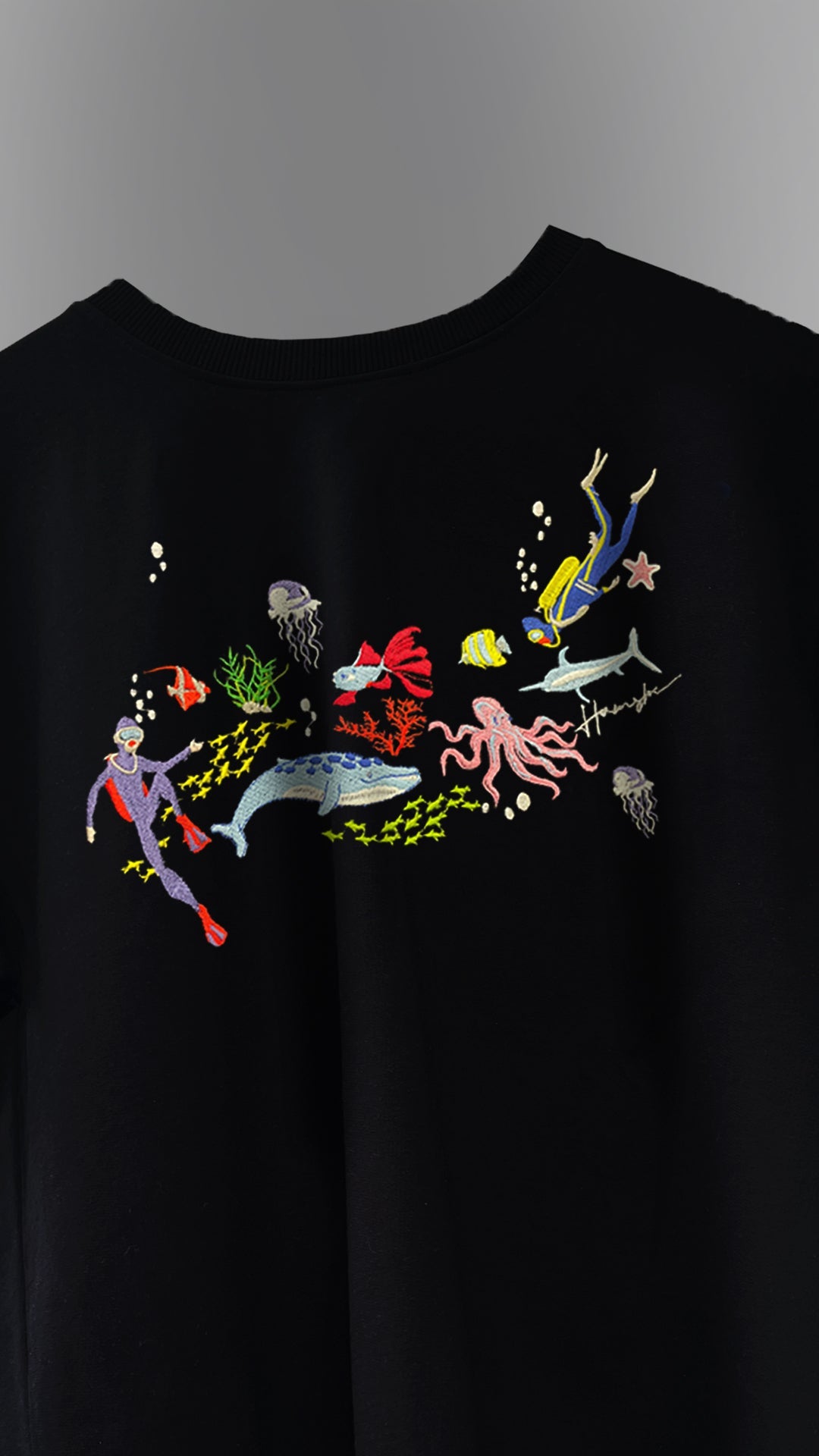Scuba Divers Embroidery T-shirt - Black